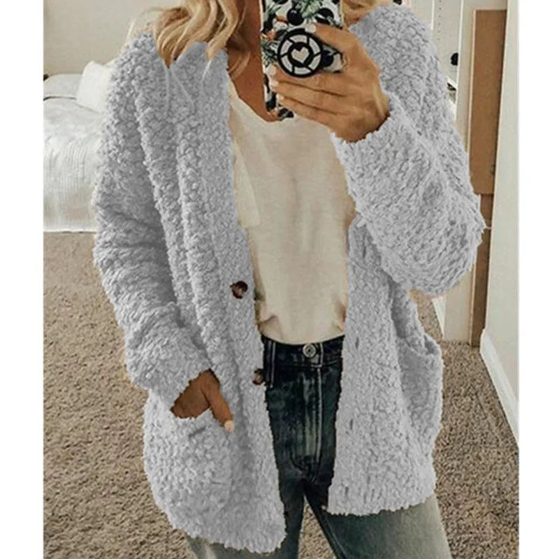 ⭐HOT SALE 49% OFF🌹Autumn And Winter Plus Size Cardigan Casual Velvet Short Jacket